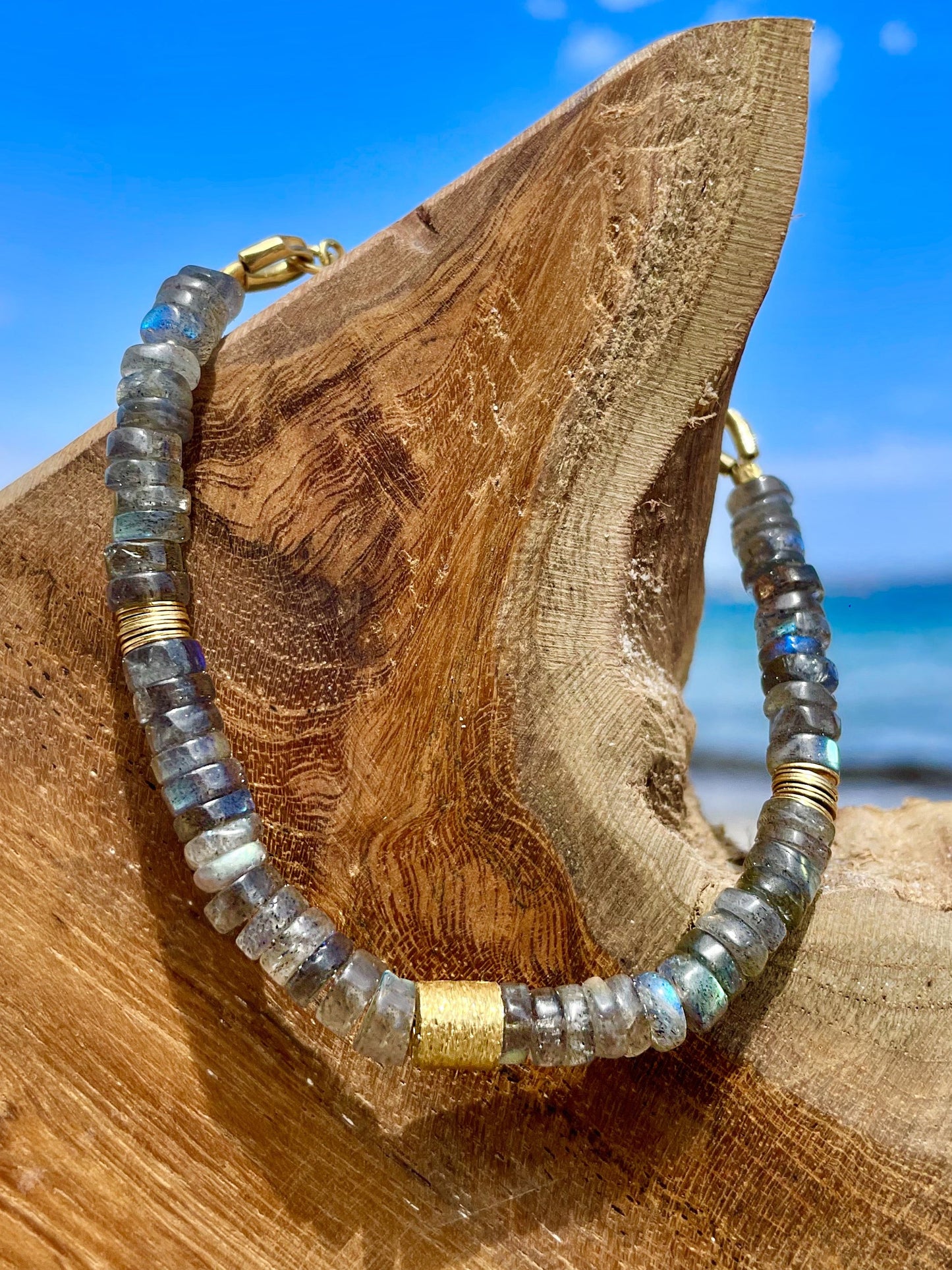Bracelet perles doré Or jaune 18k assemblé de Labradorite - Maison Di Giorgio