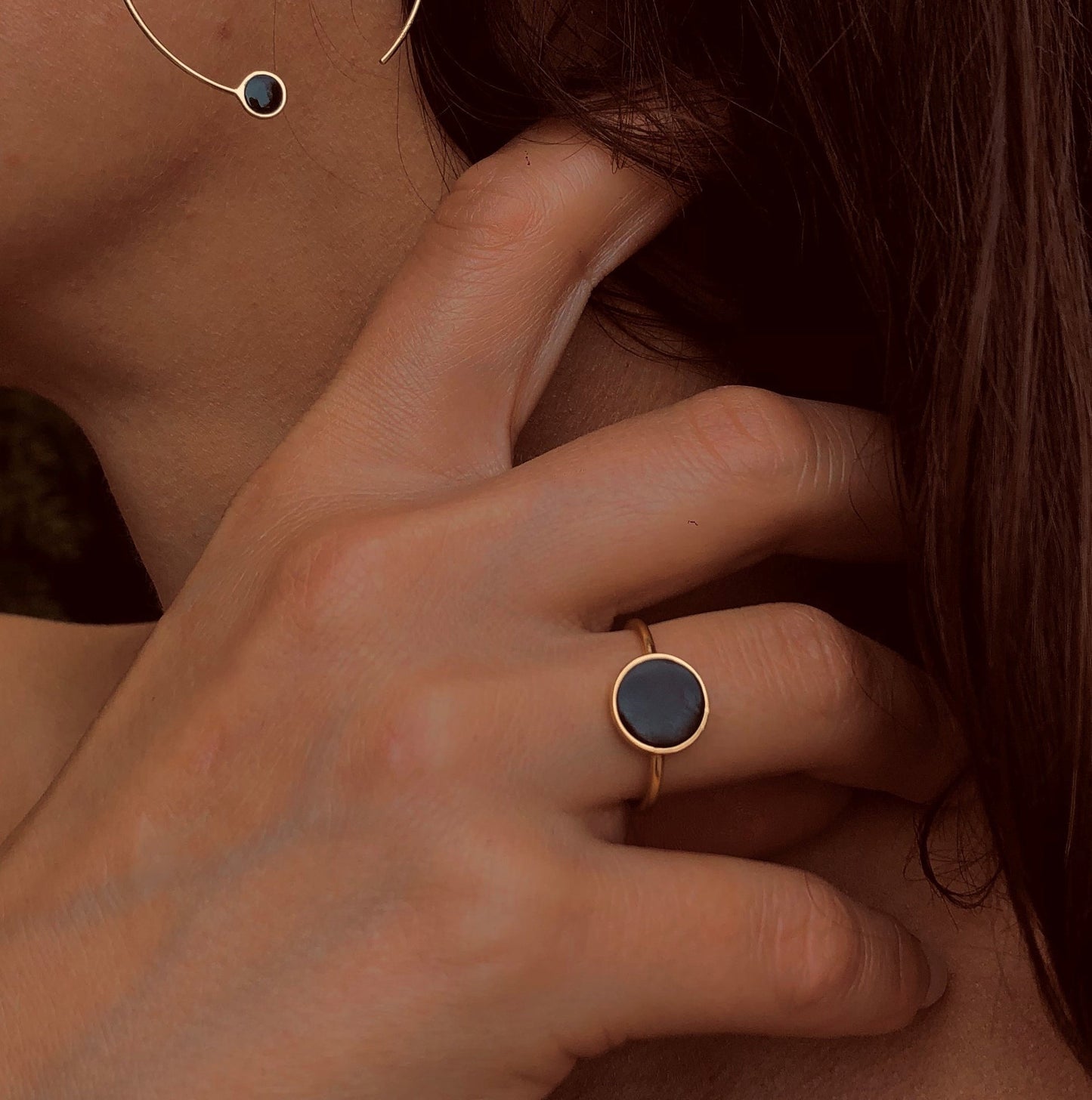 Bague en Or jaune 9k assemblée d'Onyx noir - Maison Di Giorgio
