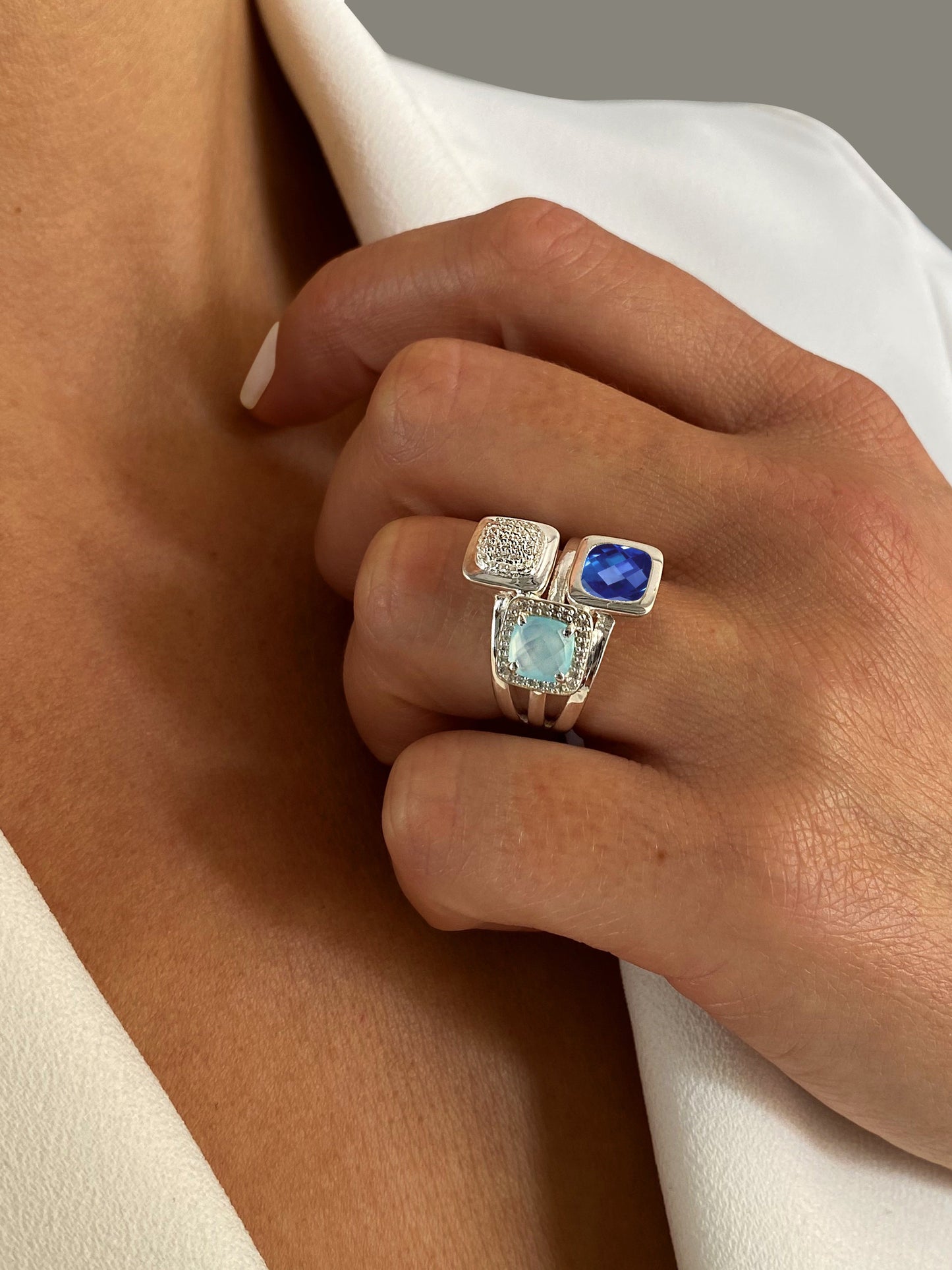 Bague en Argent 925 plaqué Rhodium et assemblée de Quartz, Calcédoine aqua et Oxyde de zirconium - Maison Di Giorgio