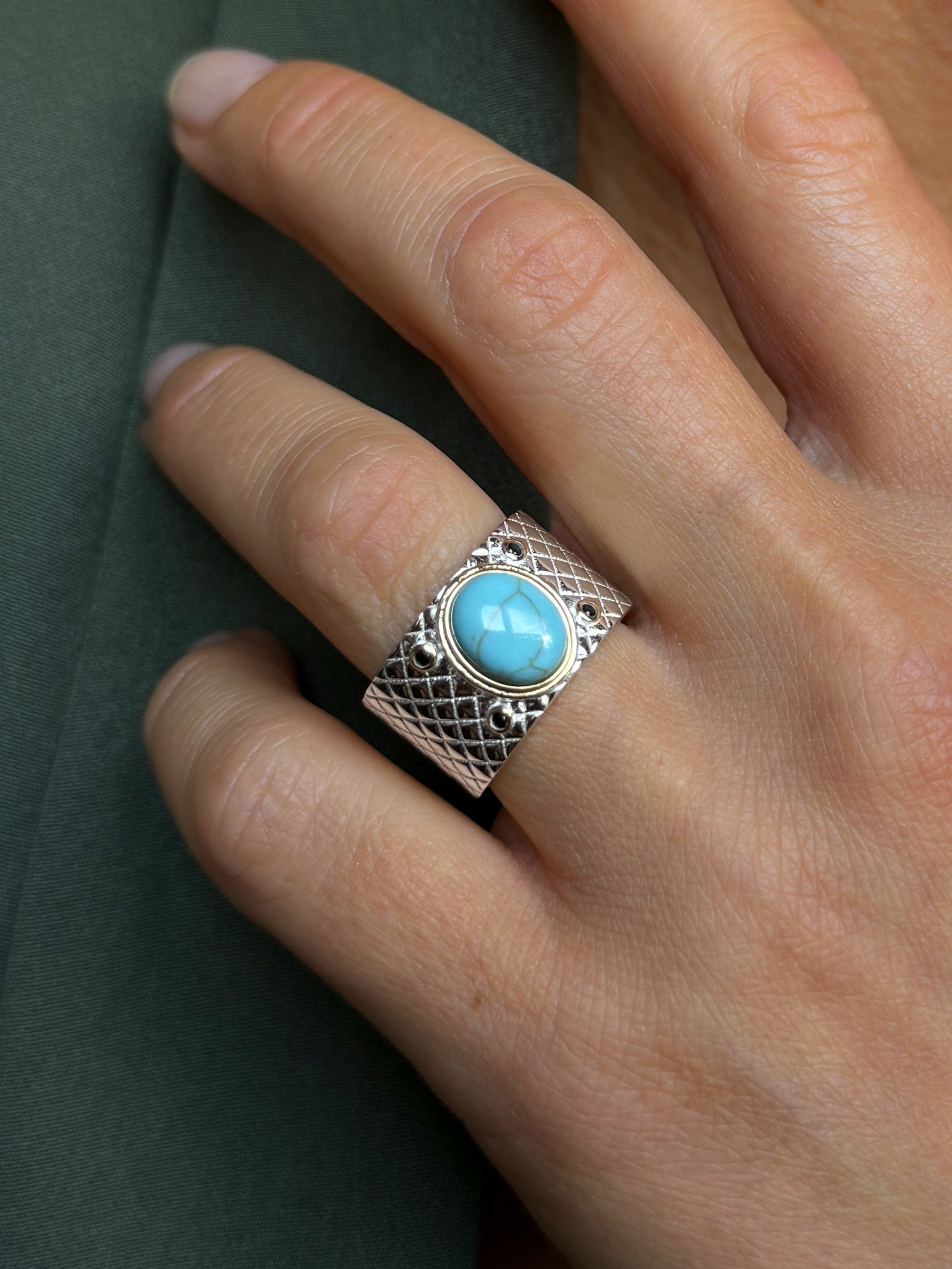 Bague en Argent 925 partiellement doré Or jaune 18k assemblée de Turquoise et Oxyde de zirconium noir - Maison Di Giorgio