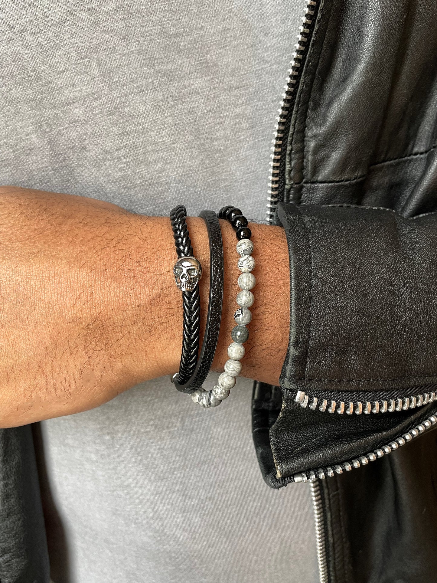 Bracelet cuir véritable et acier inoxydable plaqué Argent assemblé de pierre de lave - Maison Di Giorgio