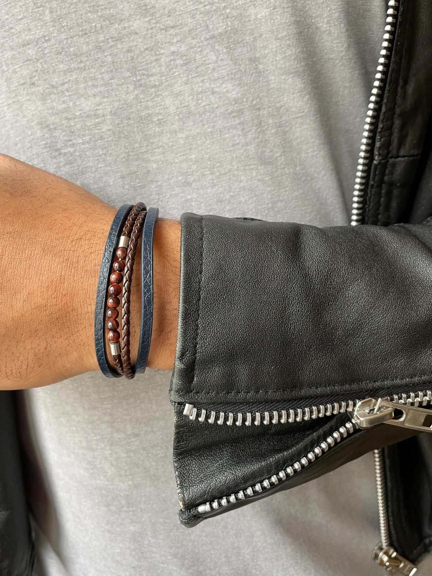 Bracelet cuir véritable et acier inoxydable plaqué Argent assemblé d'oeil de tigre rouge - Maison Di Giorgio