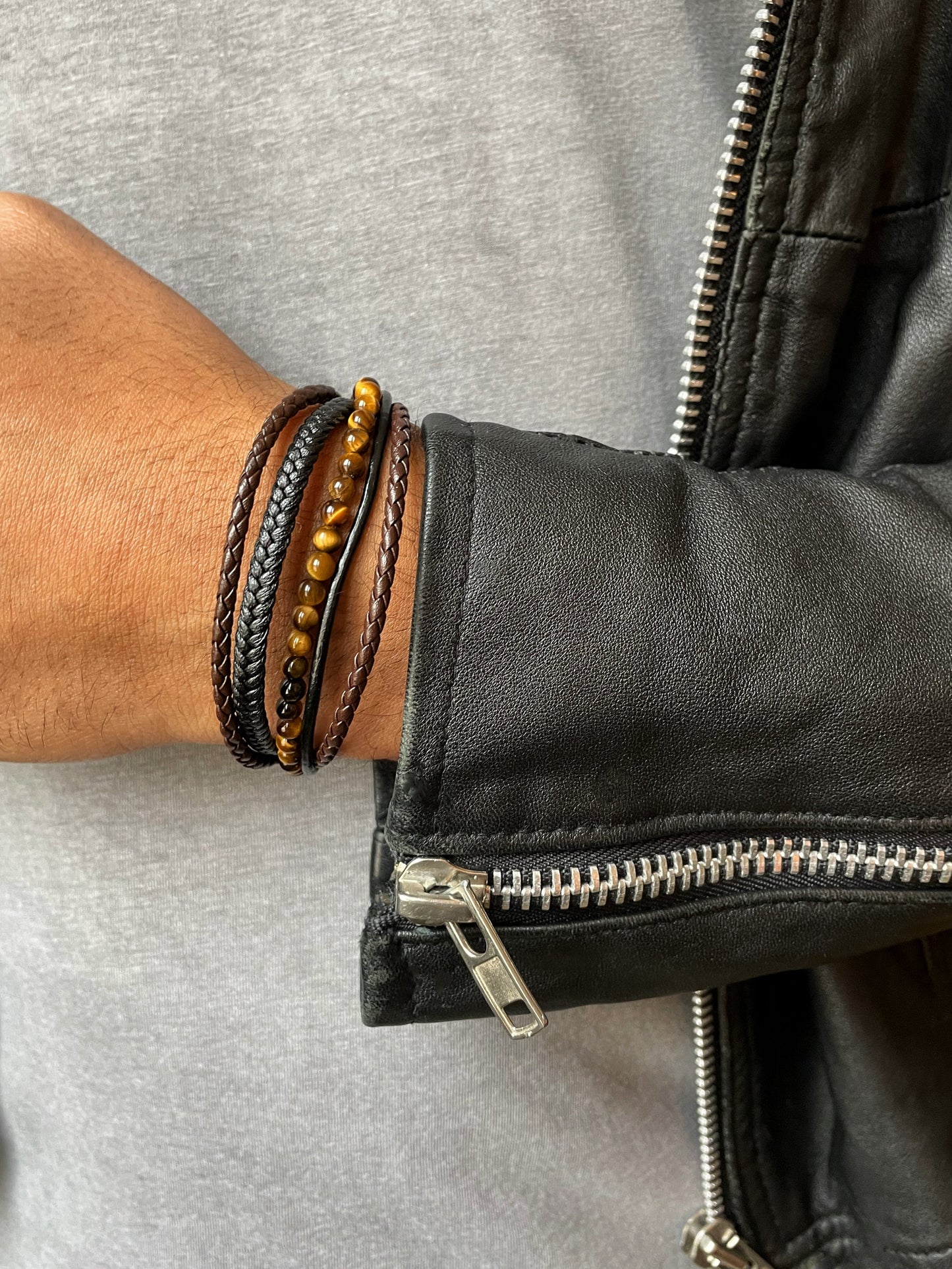 Bracelet cuir véritable et acier inoxydable plaqué Argent assemblé d'oeil de tigre - Maison Di Giorgio