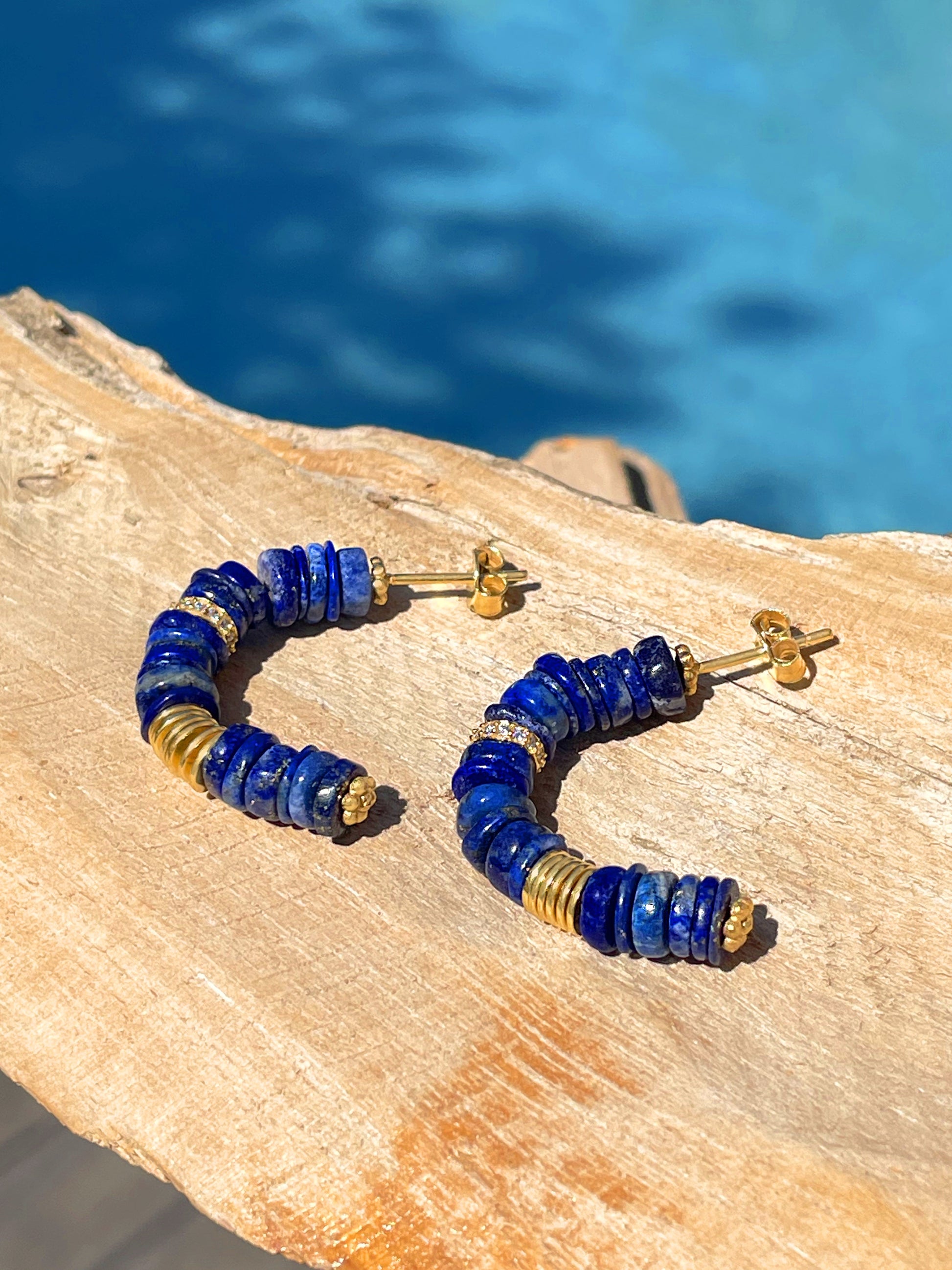Boucles d'oreilles dorées Or jaune 18k assemblées de Lapis - lazuli et Oxyde de zirconium - Maison Di Giorgio