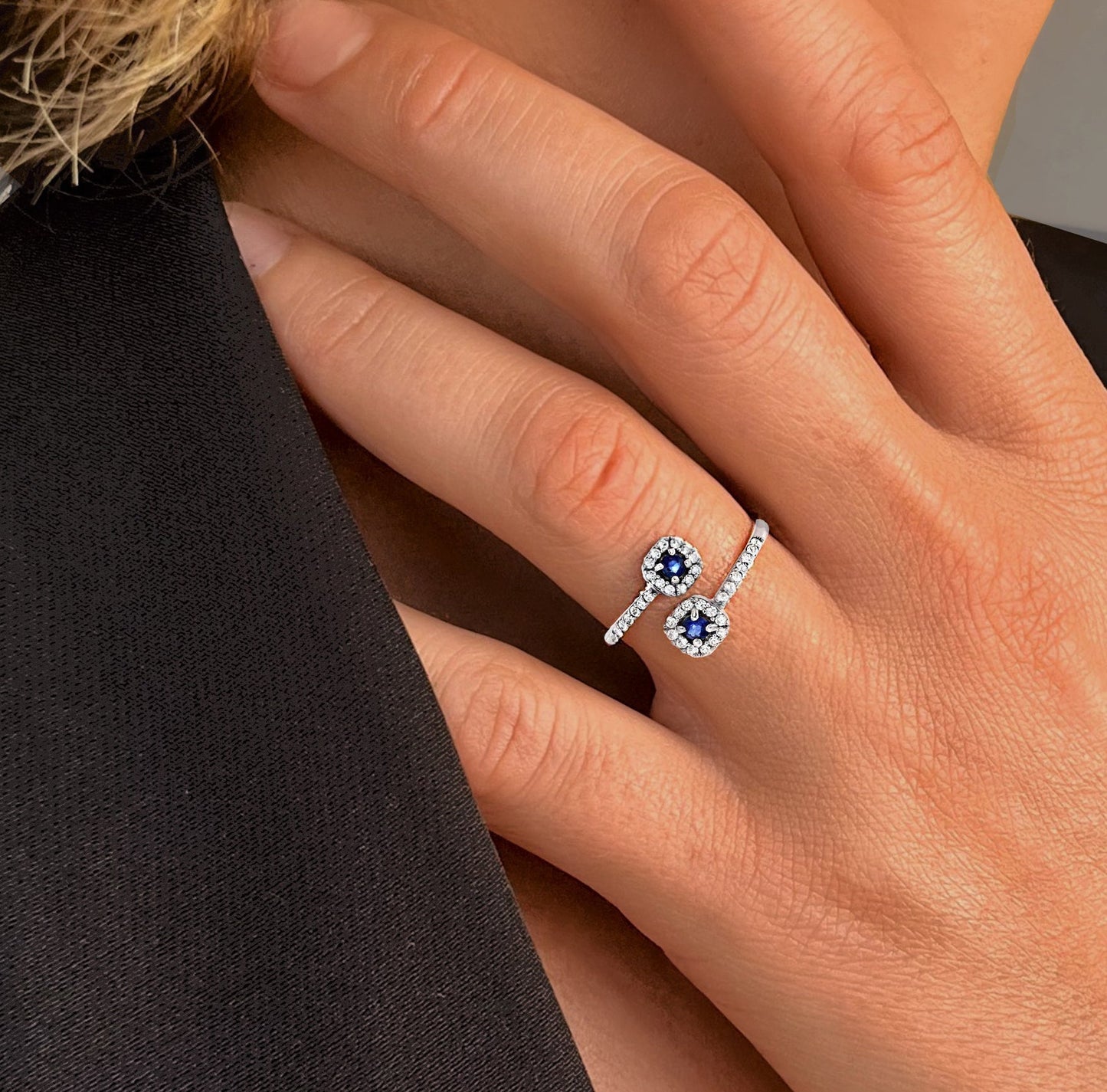 Bague en Or blanc 9k assemblée de Topaze blanche et Saphir bleu - Maison Di Giorgio