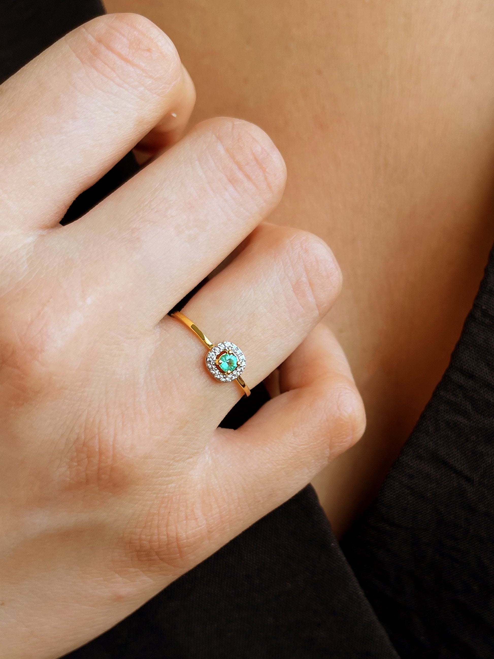 Bague en Or jaune 9k assemblée de Topaze blanche et Émeraude - Maison Di Giorgio