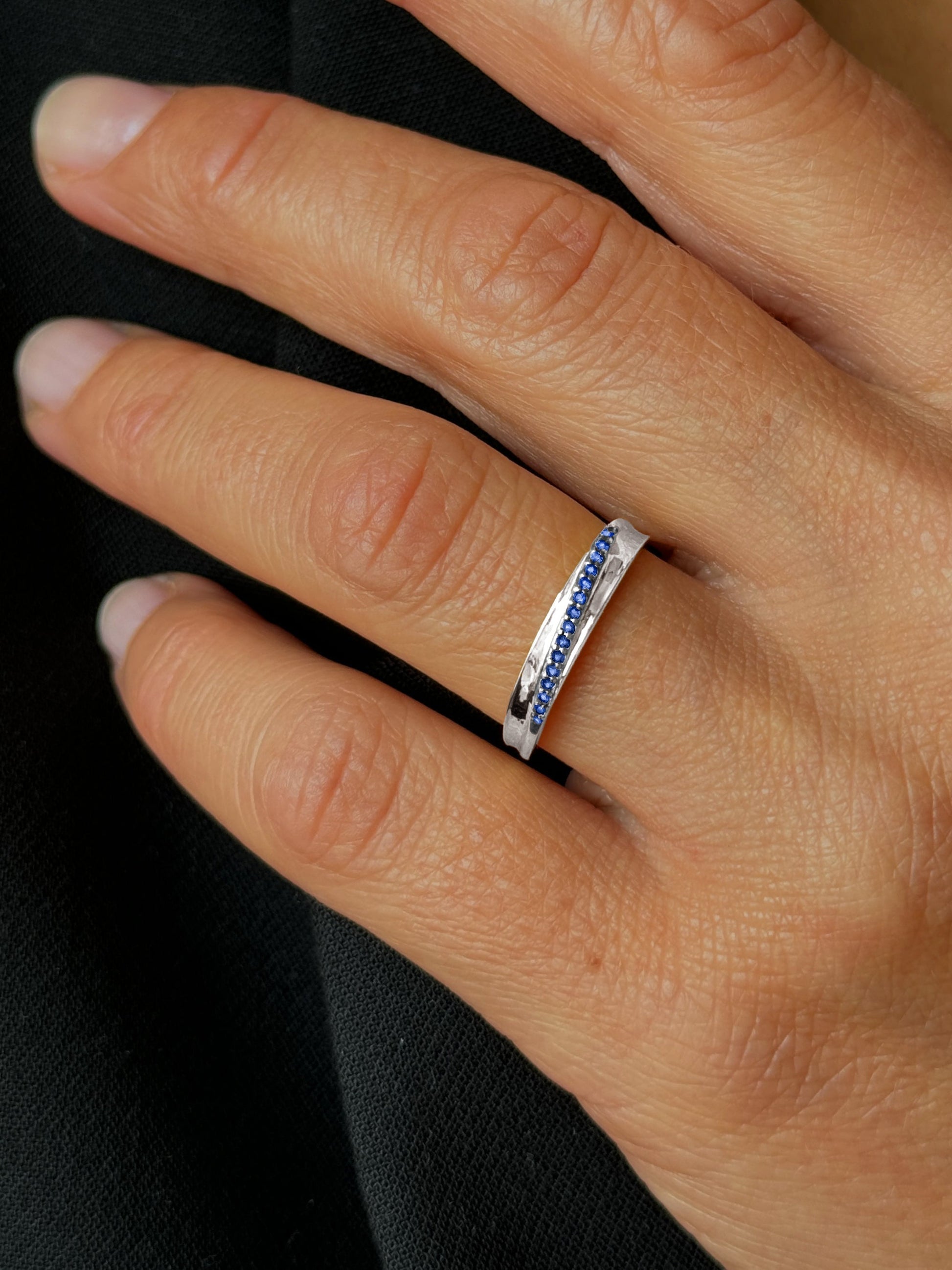Bague en Or blanc 9k assemblée de Saphir bleu - Maison Di Giorgio
