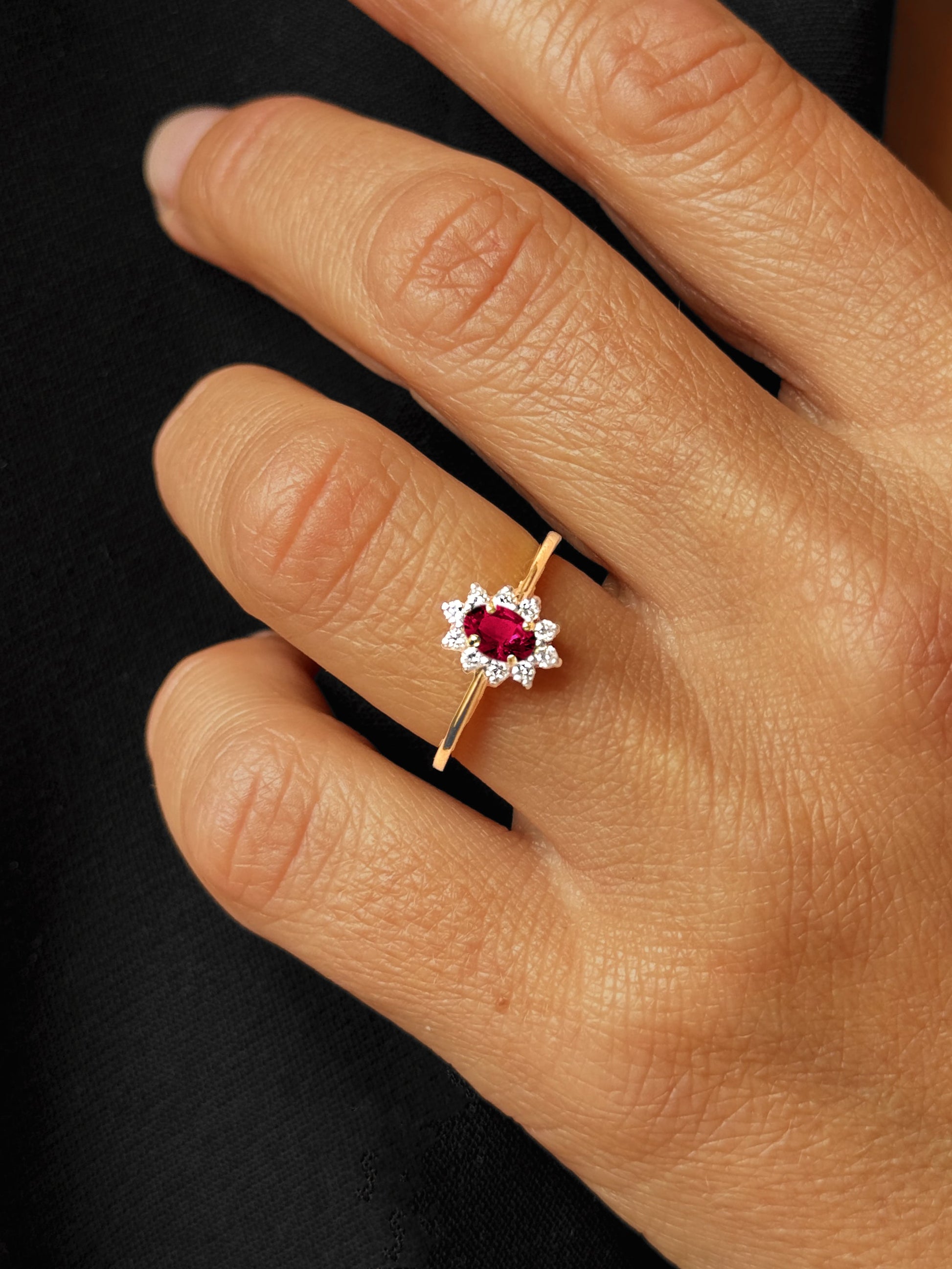 Bague en Or jaune 9k assemblée de Diamant HSI et Rubis - Maison Di Giorgio