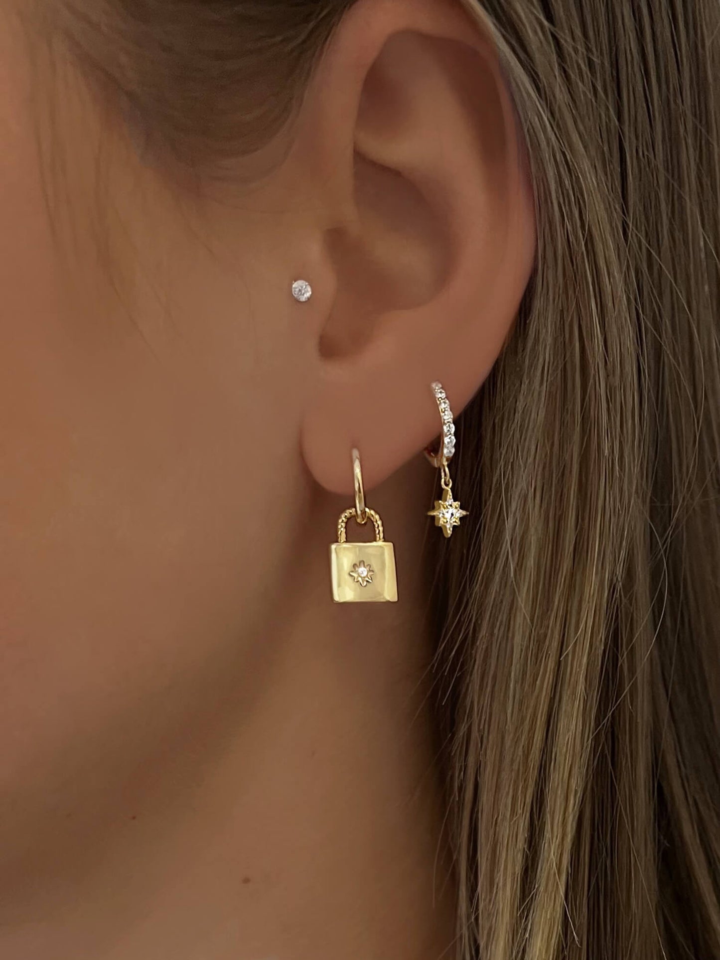 Boucles d'oreilles dorées Or jaune 18k assemblées d'Oxyde de zirconium - Maison Di Giorgio