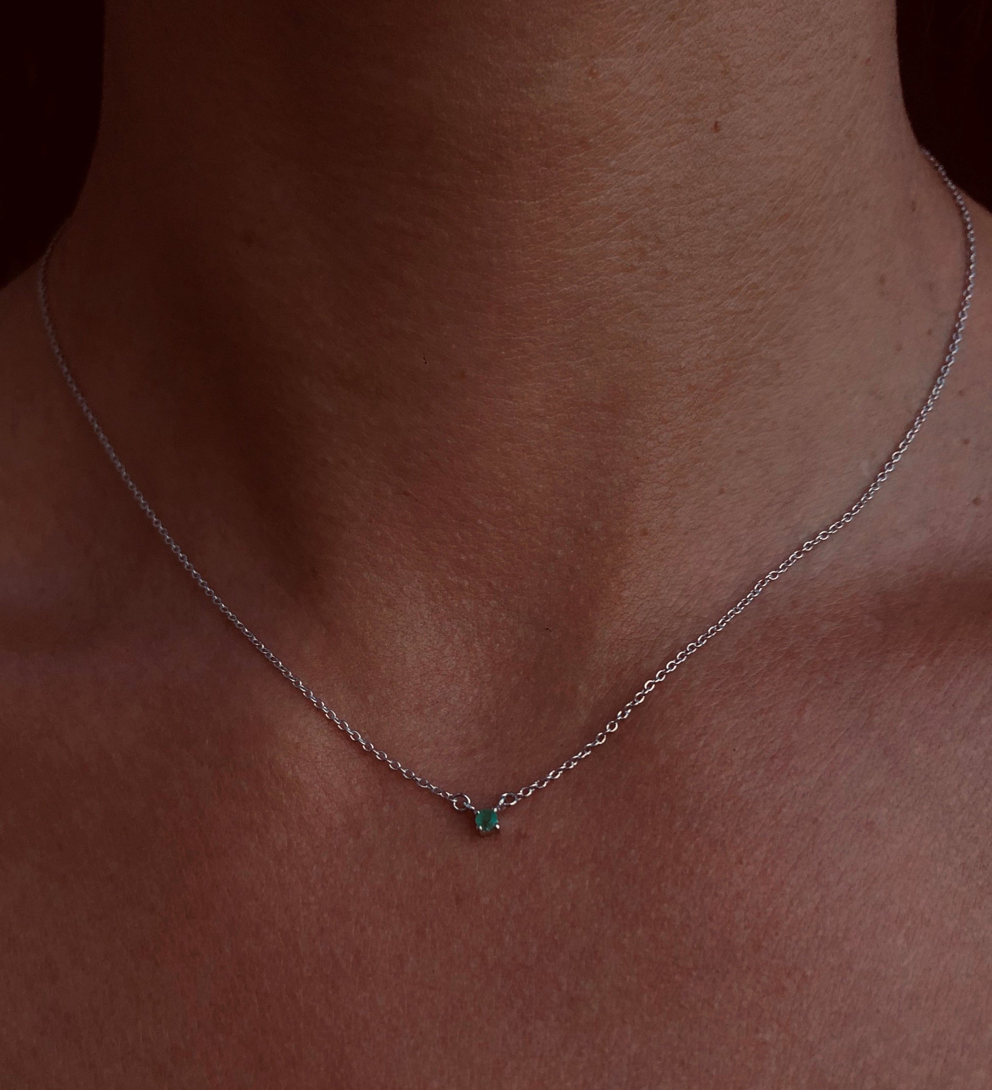 Collier en Argent 925 plaqué Rhodium assemblé d'Émeraude - Maison Di Giorgio