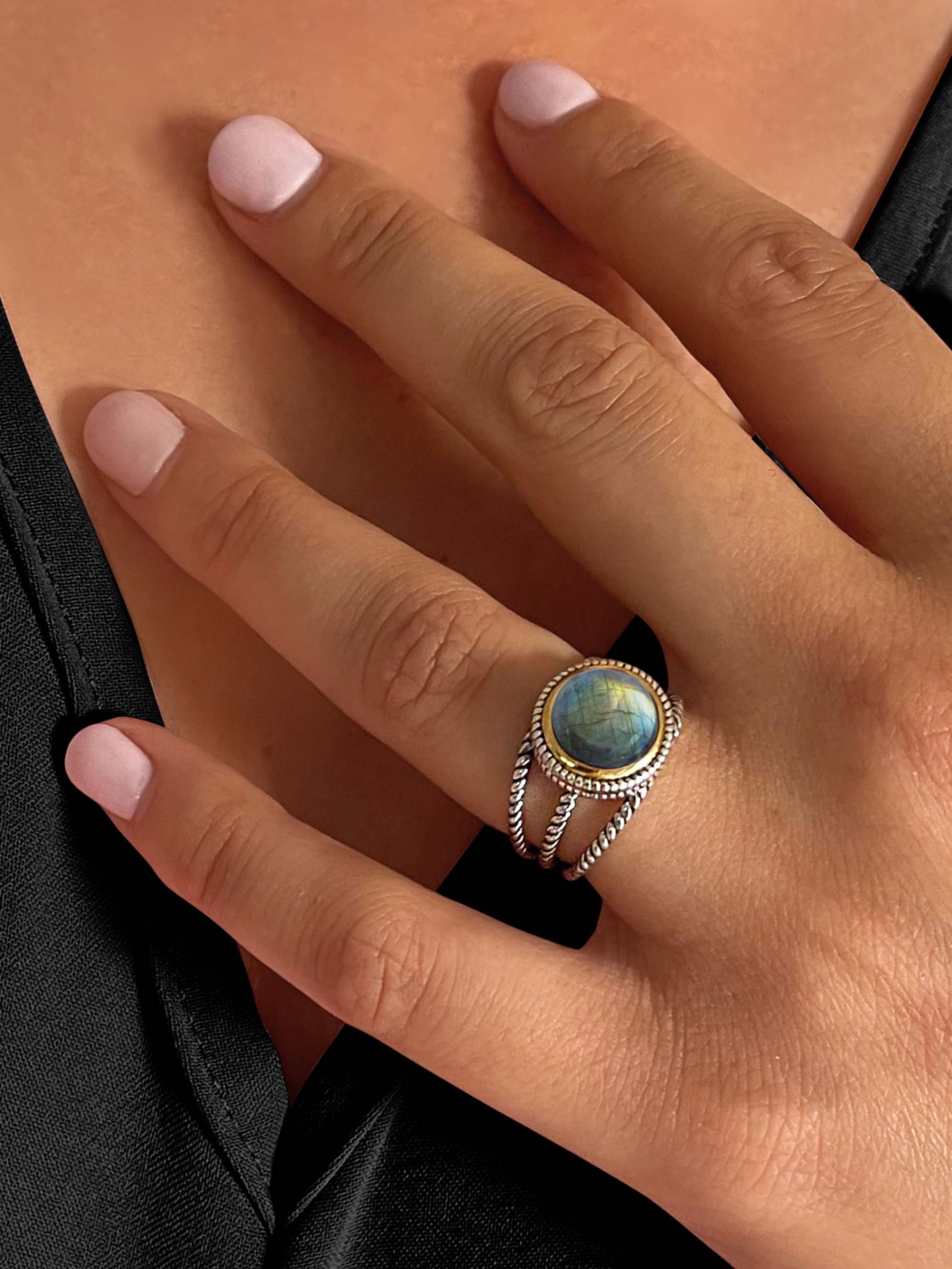 Bague en Argent 925 partiellement doré Or jaune 18k assemblée de Labradorite - Maison Di Giorgio