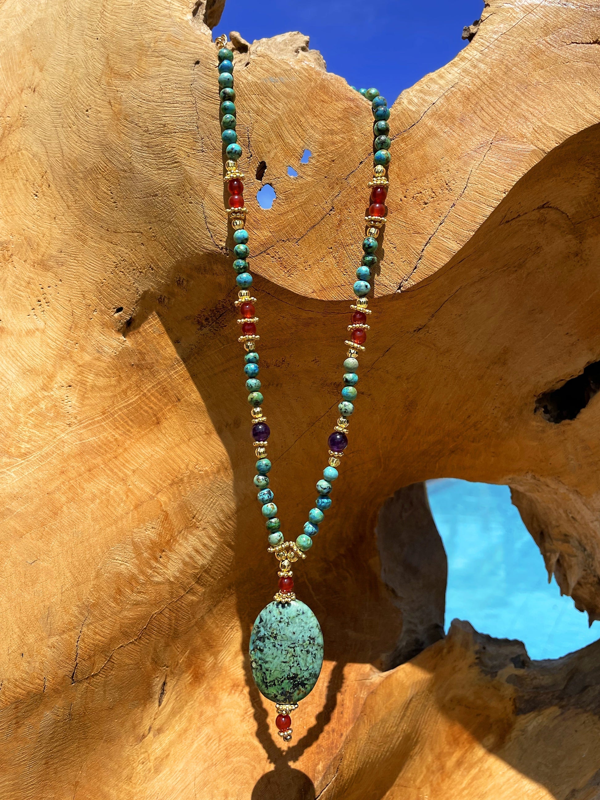 Collier perles doré Or jaune 18k assemblé de turquoise, onyx rouge et agate mousse - Maison Di Giorgio
